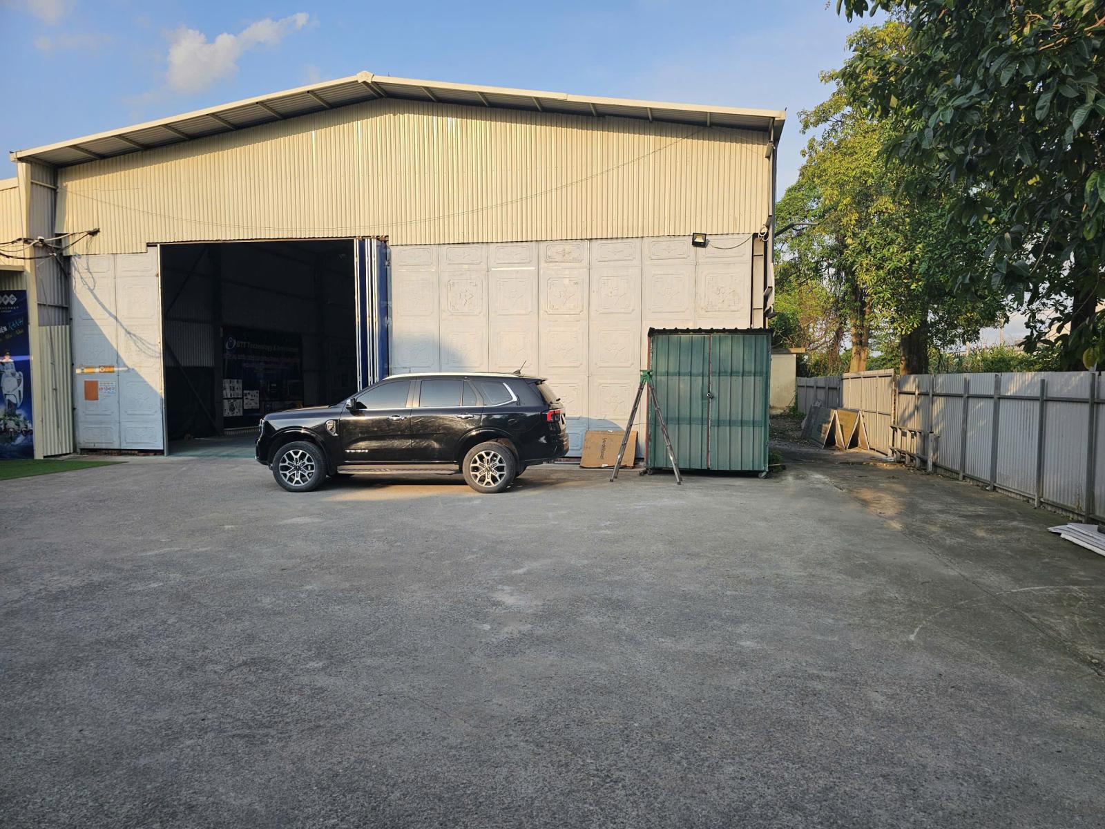CHO THUÊ KHO TẠI KCN THẠCH THẤT – QUỐC OAI, HÀ NỘI Xe container ra vào thuận tiện, vào tận trong kho 15999905