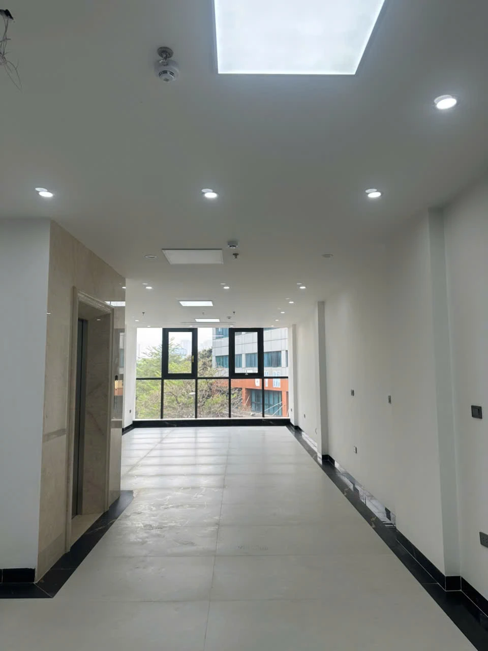 Cho thuê tầng 1-2-3-4   tòa building số 64 ngõ 34 Hoàng Cầu, quận Đống Đa, Hà Nội 15999973