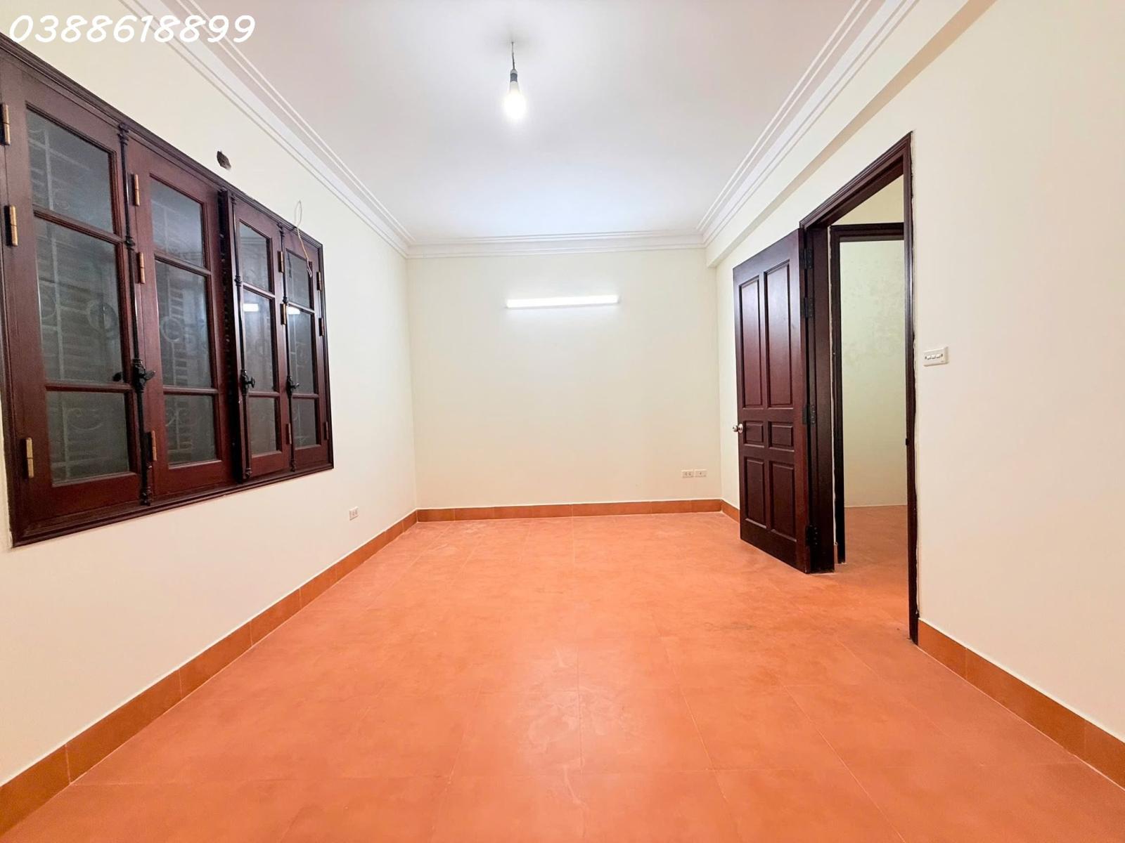 🏡 PHÂN LÔ TRẦN QUỐC HOÀN - CẦU GIẤY - Ô TÔ TRÁNH DỪNG ĐỖ - HAI MẶT THOÁNG - DÂN TRÍ CAO - Ở CỰC 16000000
