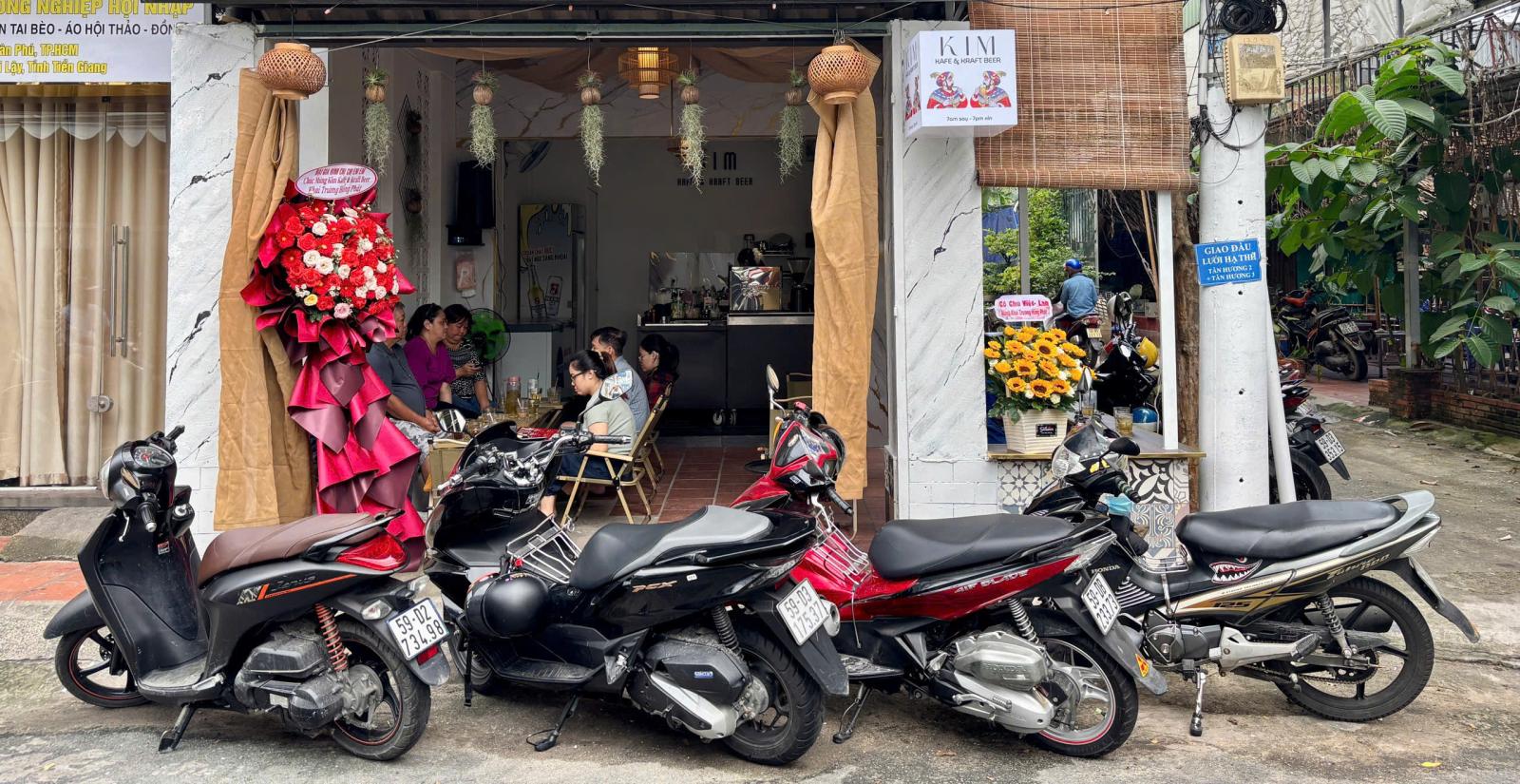 Sang quán cafe xinh góc 2 mặt tiền núp hẻm ngay ngã tư – Phường Tân Quý, Tân Phú. 16000041