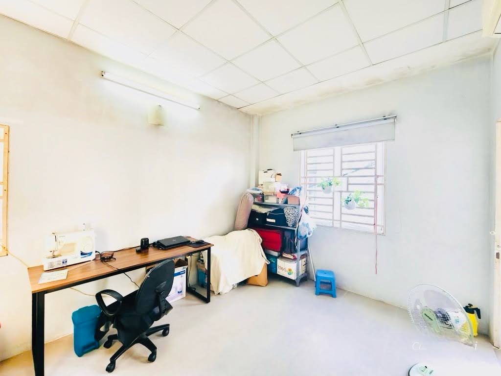 Bán nhà Gò Vấp, hẻm xe hơi Quang Trung, gần chợ Hạnh Thông Tây,64M2, nở hậu, 5.5 tỷ TL
 16000062