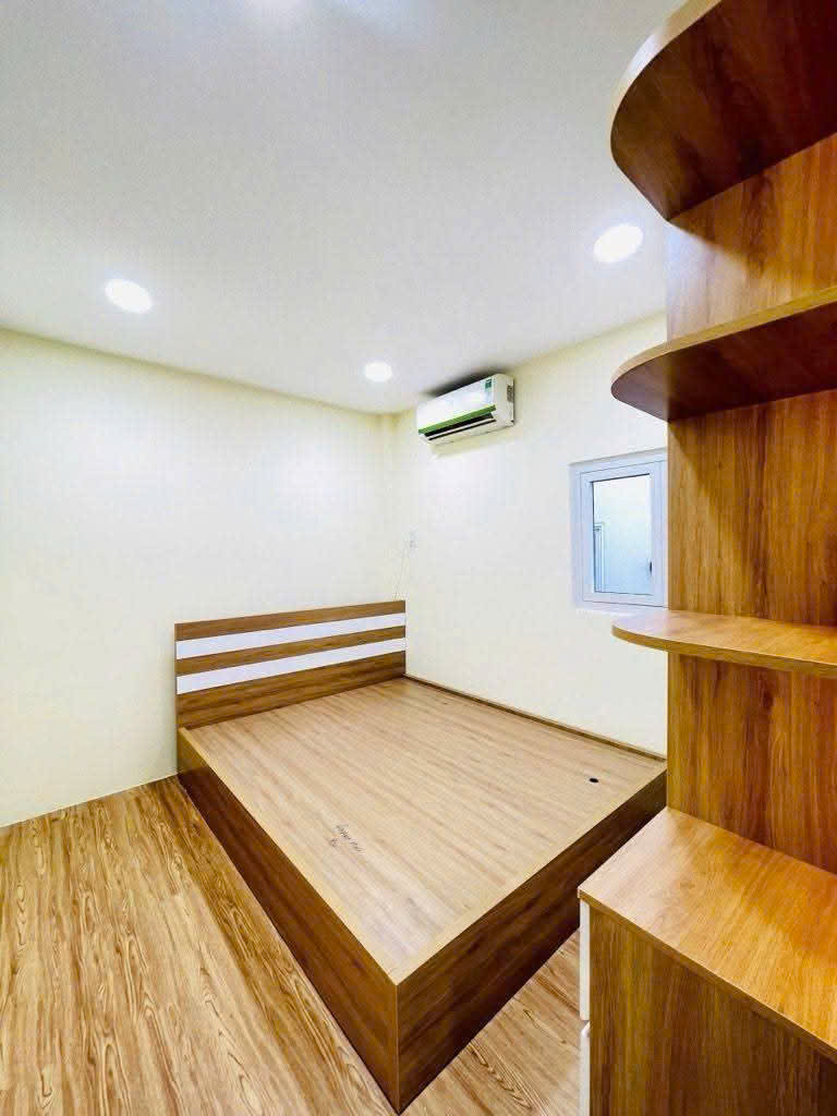 Tân Phú - 3 T.y Nhỉnh - Hẻm 1/ - Hẻm 4M - Lô Góc - KO LG - Full Nội Thất - Gần Chợ,Trường Học - 16000071