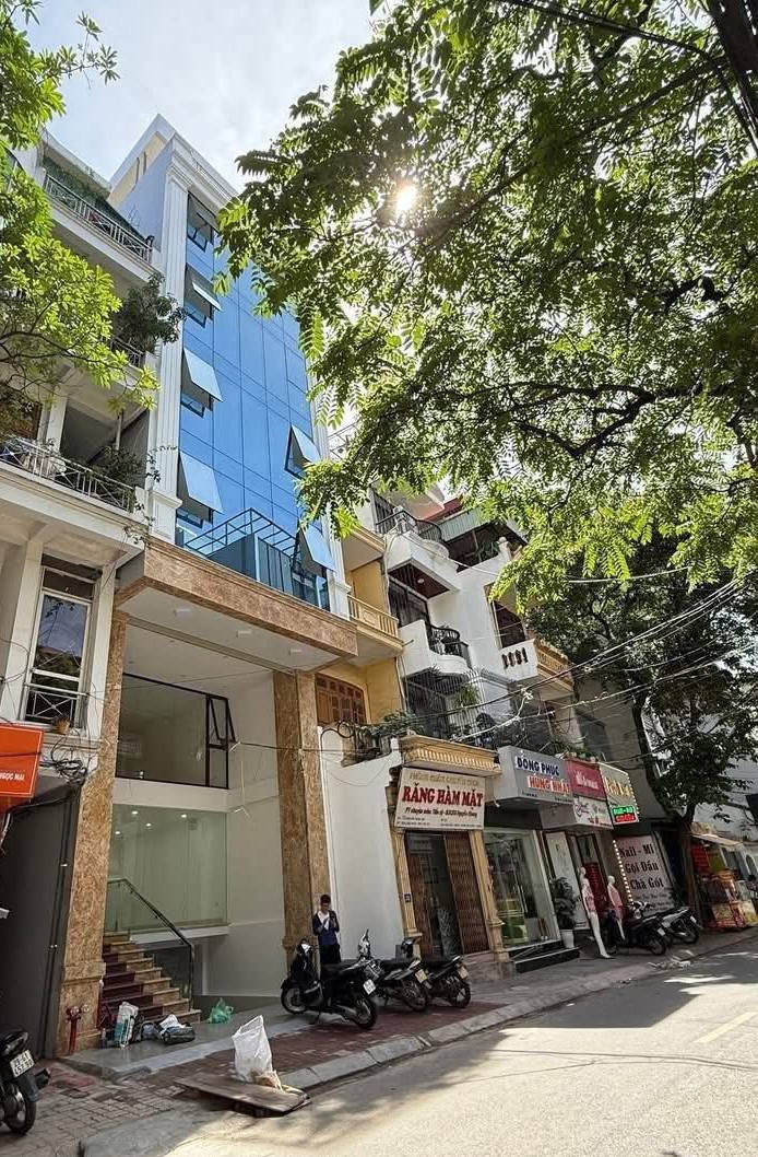Giảm chào 2 tỉ! Bán nhà mặt phố Hoàng Văn Thái, 120m2, 8 tầng 1 hầm, mặt tiền 6m, nhỉnh 65 tỷ 16000106
