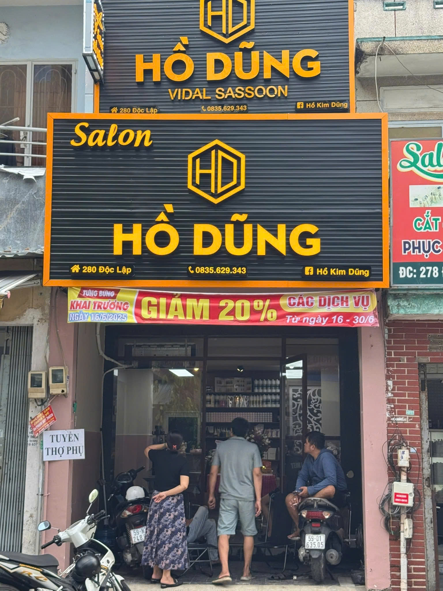 Chính chủ cần sang nhượng toàn bộ Salon tóc tại vị trí cực đẹp quận Tân Phú.Địa chỉ: 280 Độc Lập, 16000108