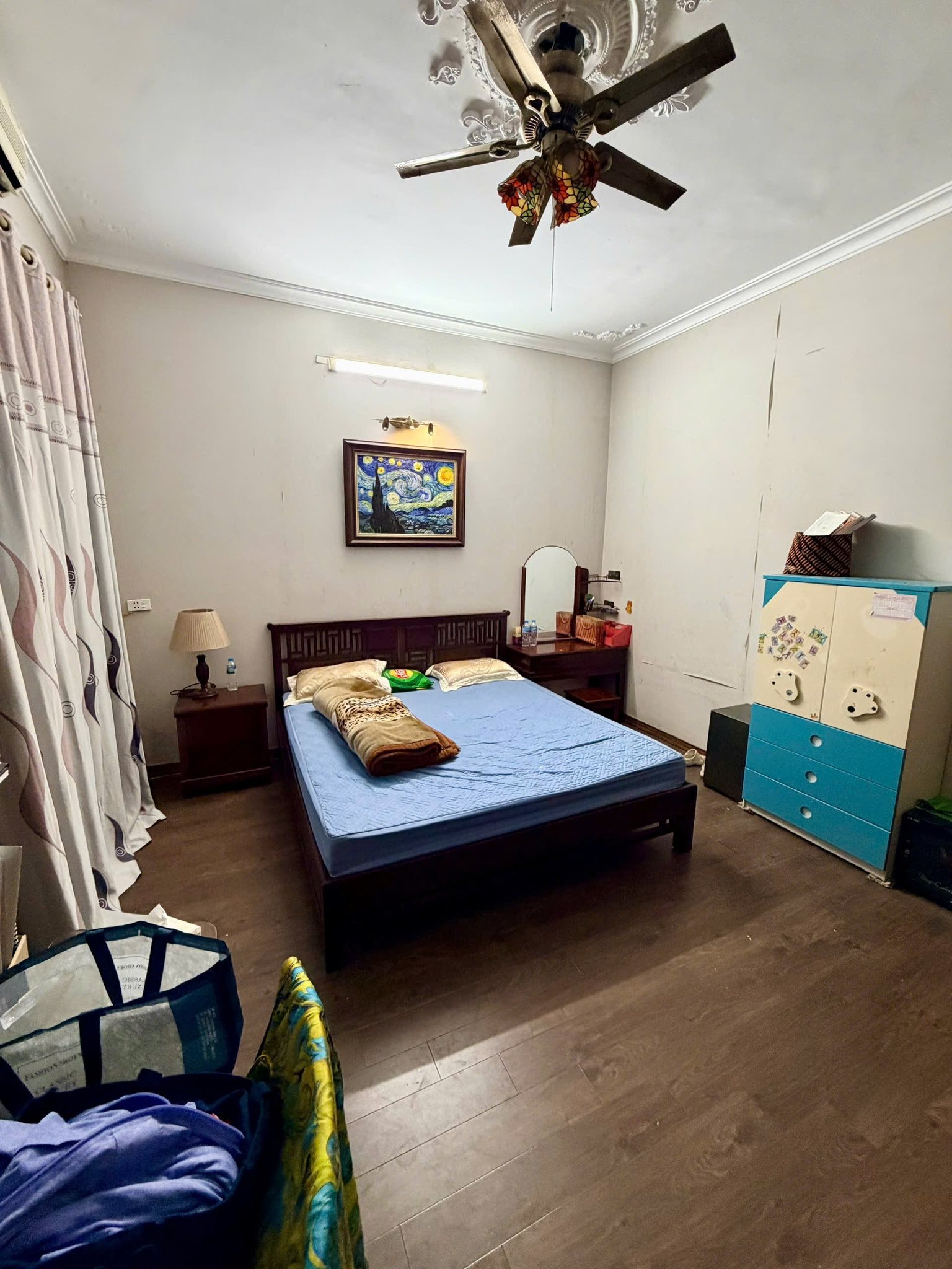 Bán nhà Nguyễn Đình Chiểu, 70m2, 4 tầng, mặt tiền 5.3m, 42 tỷ, ở sướng, kinh doanh đỉnh 16000115