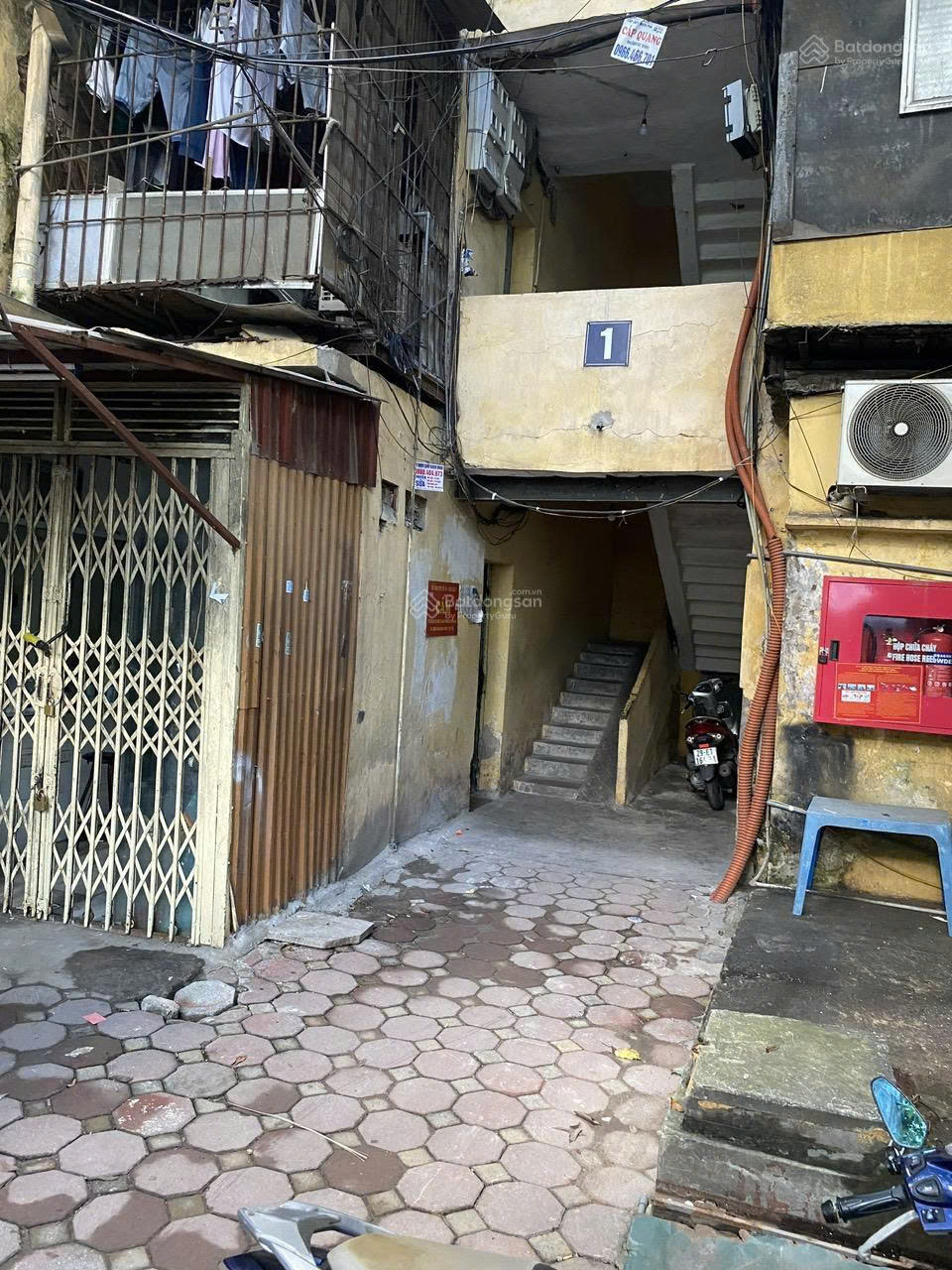 Cho thuê cửa hàng làm tóc, gội đầu, bán hàng ở ngõ Quan Thổ 1. Giá: 3,5tr/tháng 16000116