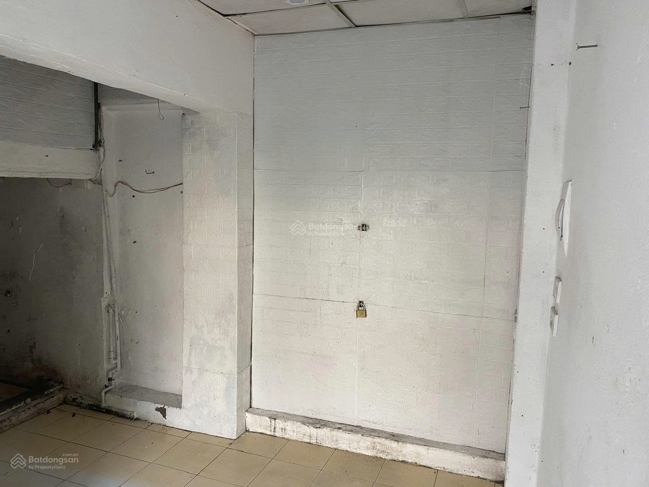 Cho thuê cửa hàng làm tóc, gội đầu, bán hàng ở ngõ Quan Thổ 1. Giá: 3,5tr/tháng 16000116