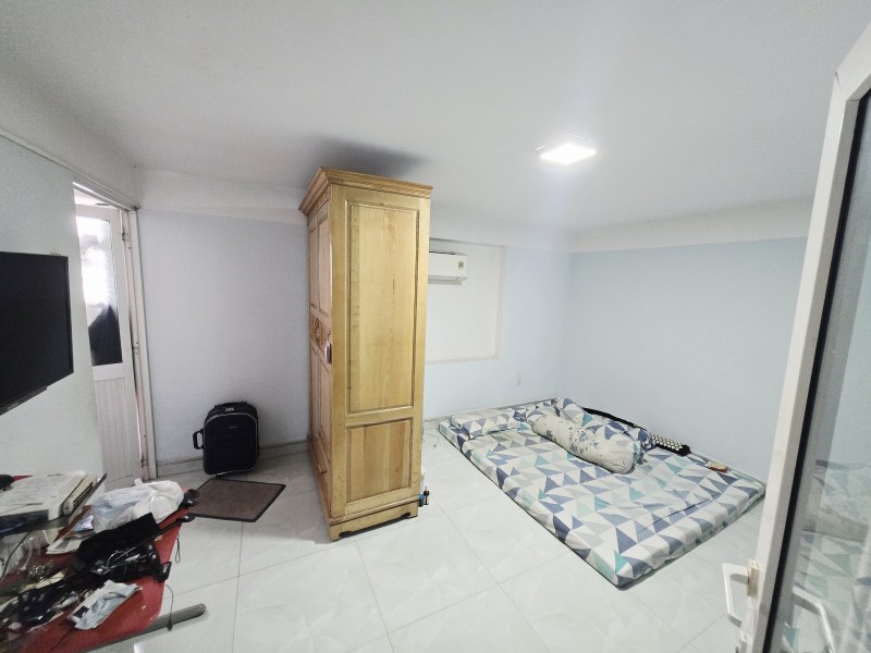 Bán nhà 3 Tầng có sân thượng 147m2,Ngang 6M,đường 3 ô tô,gần Vincom Dĩ An 16000135