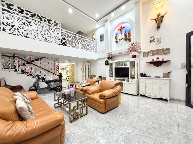 BÁN NHÀ GÒ VẤP OTO VÀO NHÀ 125M2 5 TẦNG NGANG 5,2M NỞ HẬU ĐẸP LL NGUYỄN KIỆM 12.3 TỶ 16000204