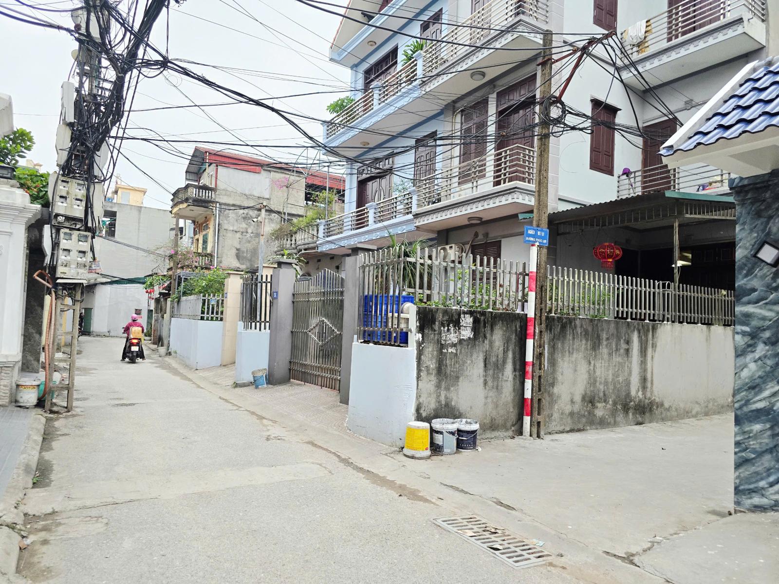 PHÚC LỢI – 52/62M² – 3 TẦNG – 3PN – CÓ SÂN 16000210