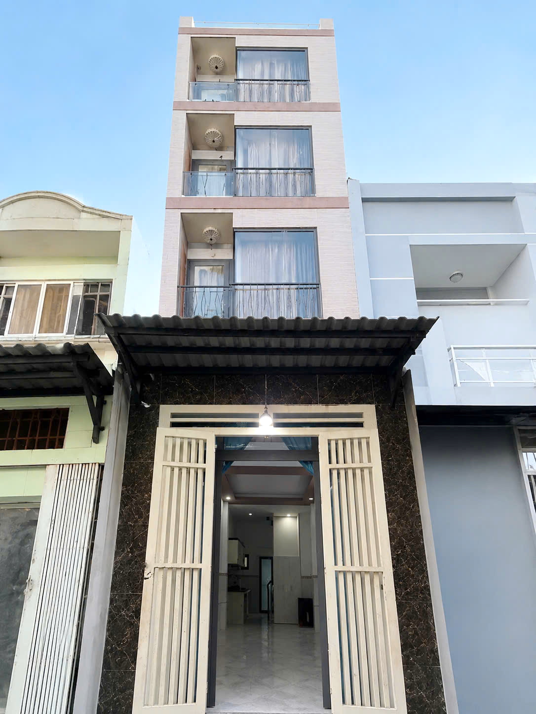 Nhà đúc: lửng/3lầu SHHC 154 Âu Dương Lân P3Q8 16000256