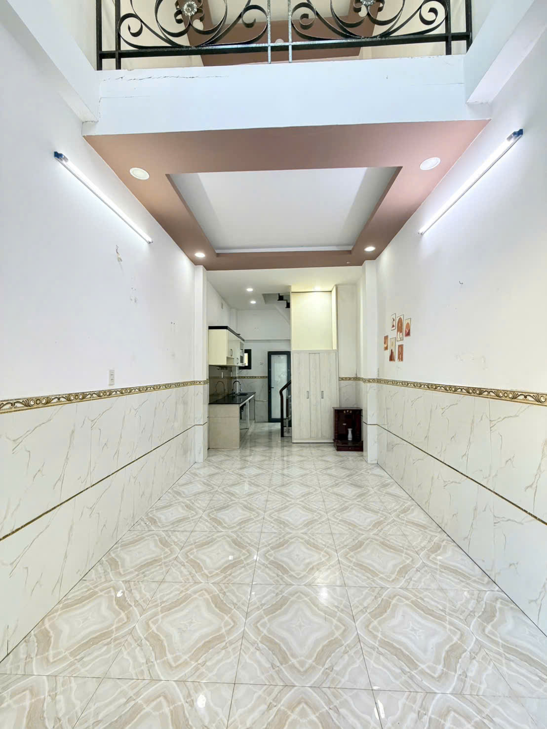 Nhà đúc: lửng/3lầu SHHC 154 Âu Dương Lân P3Q8 16000256