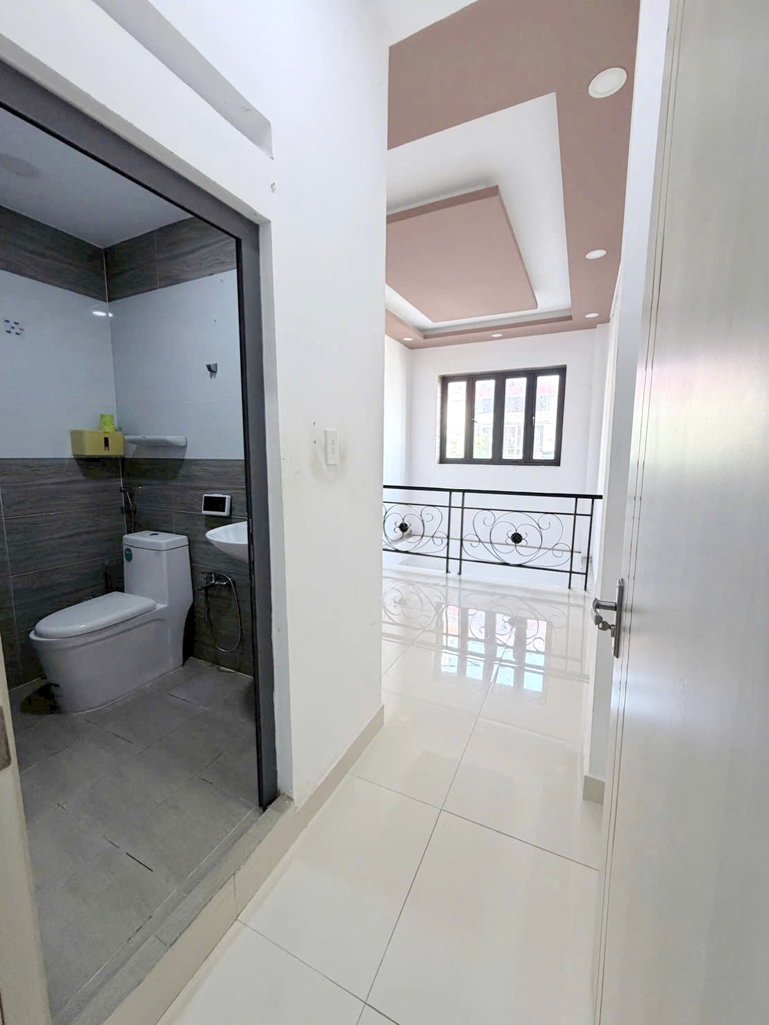 Nhà đúc: lửng/3lầu SHHC 154 Âu Dương Lân P3Q8 16000256