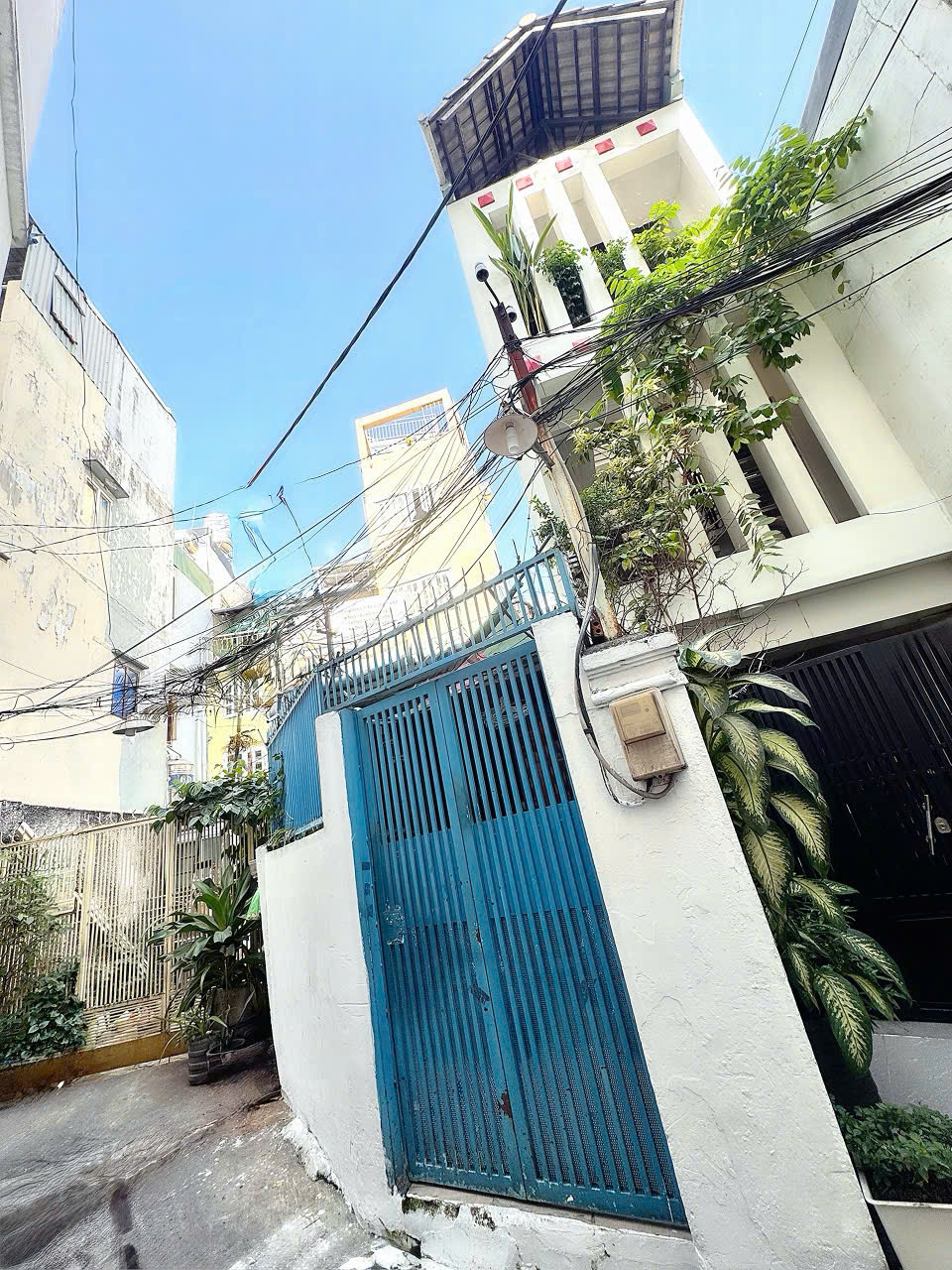 CHỦ 1 ĐỜI XƯA LÀ GIÁO VIÊN- BÁN NHÀ 5 TẦNG Đ.LÝ THÁI TỔ, QUẬN 3- DT SIÊU LỚN 190M2 NGANG 9M*22M- 16000261