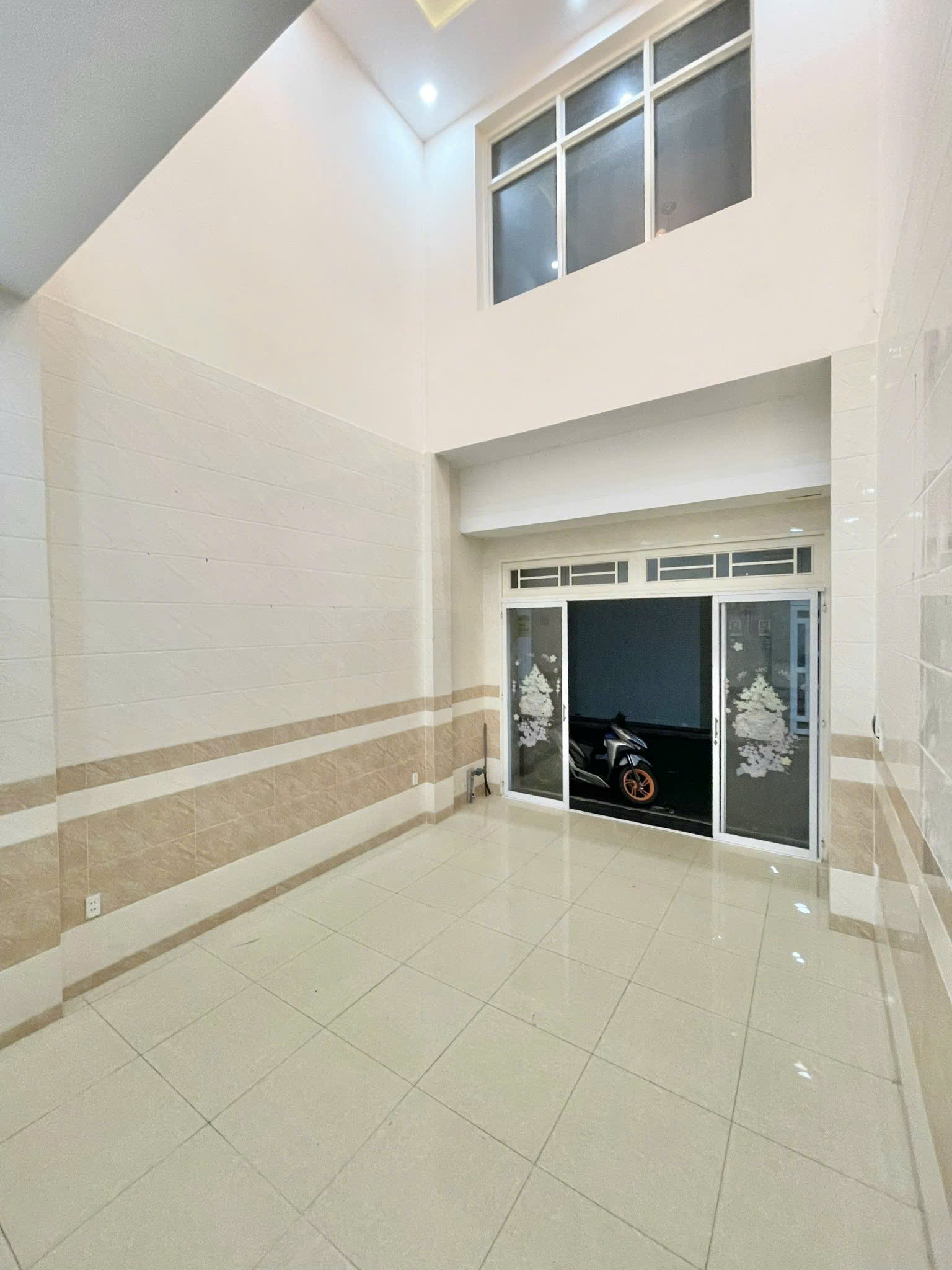 Bán Nhà 4 Tầng KDC Hồng Đào Hẻm 5m 520 Quốc Lộ 13 Hiệp Bình Phước Thành Phố Thủ Đức 16000276