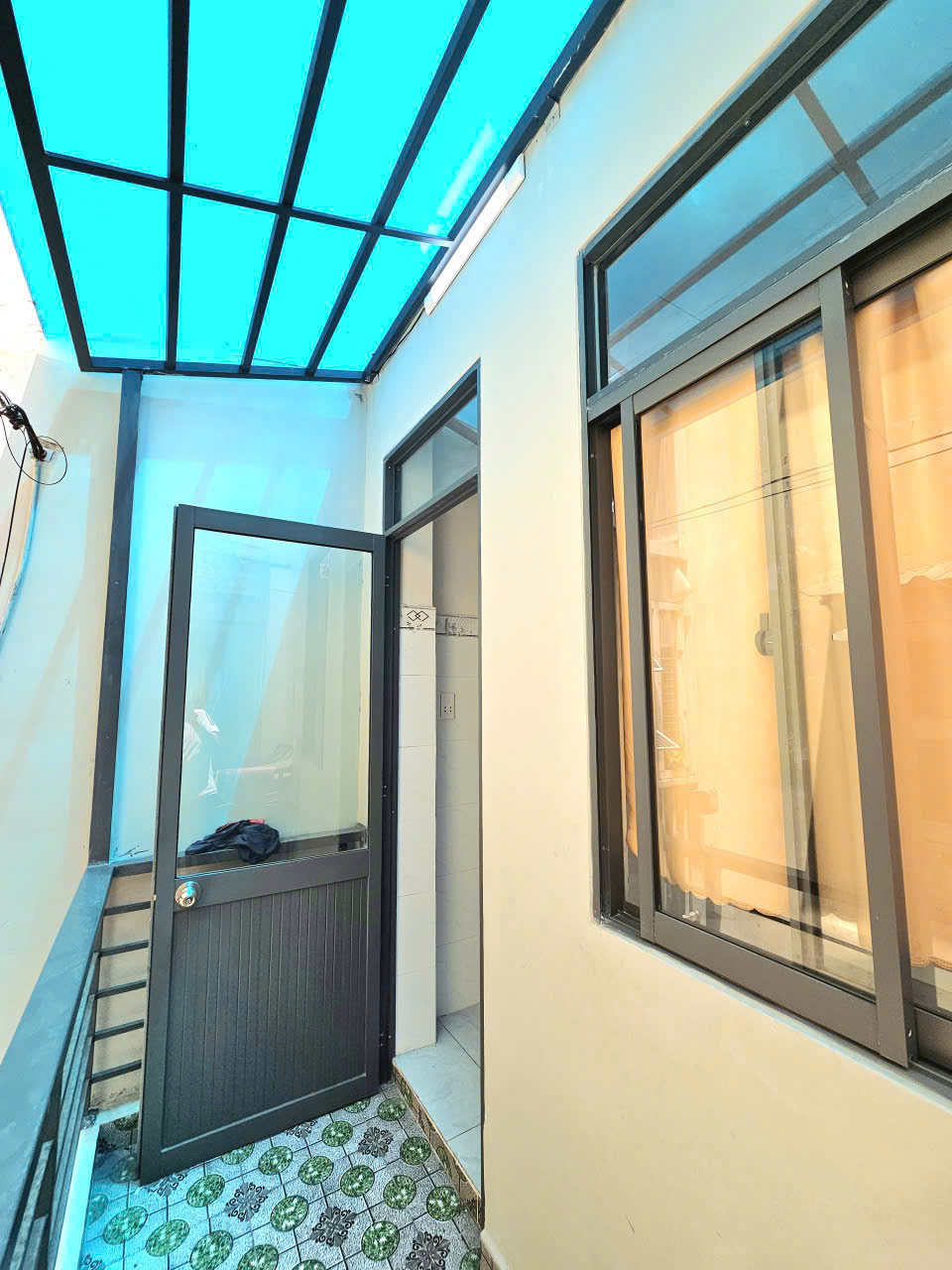 Nhà lầu hẻm 372 Tùng Thiện Vương P13Q8 P.Phú Định 16000293