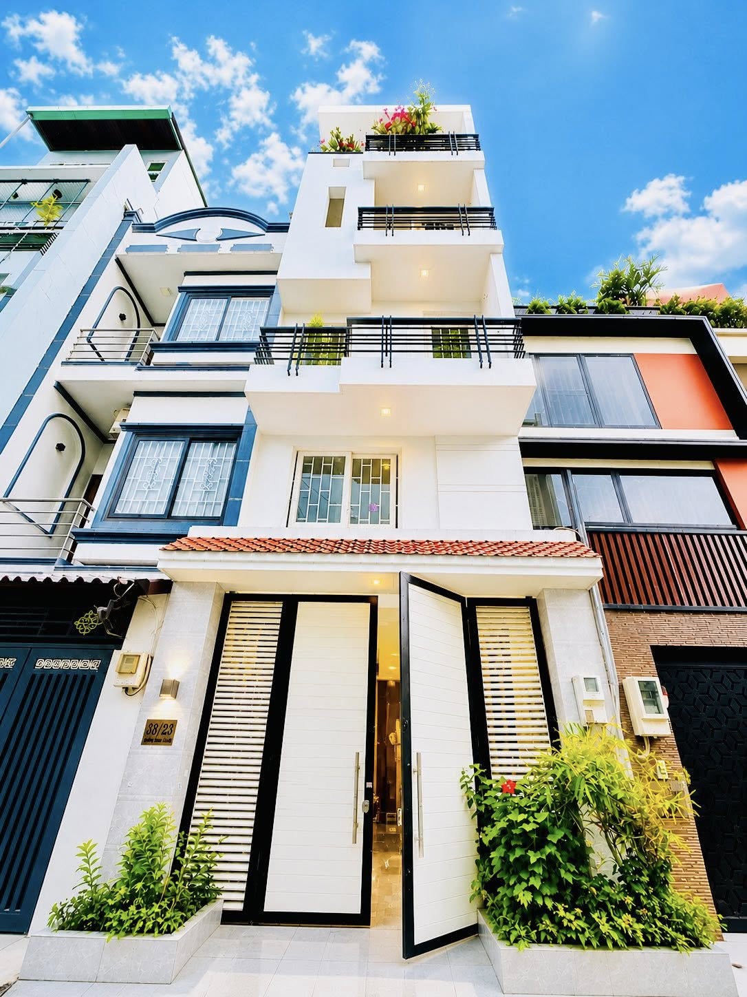 CÓ MỘT 0 HAI – TÂN SƠN NHÌ HẺM XE TẢI – 72M² 5 TẦNG CHỈ 9.X 16000312
