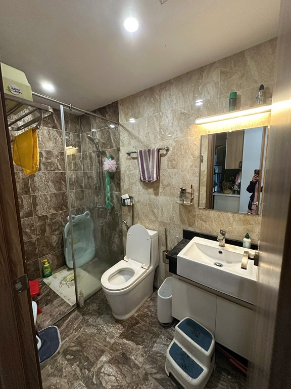 CĂN HỘ FULL TIỆN ÍCH- GIÁ TỐT Chính Chủ bán Căn hộ 3pn 2vs Sky central 176 Định Công,HN 16000341