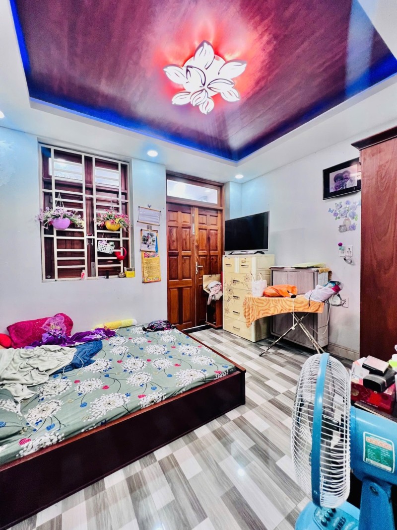 Bán nhà đường Man Thiện, Phường Tăng Nhơn Phú A, Q9, Thủ Đức, TP HCM. DT 72m2, 3 tầng, sổ hồng. Giá 16000351