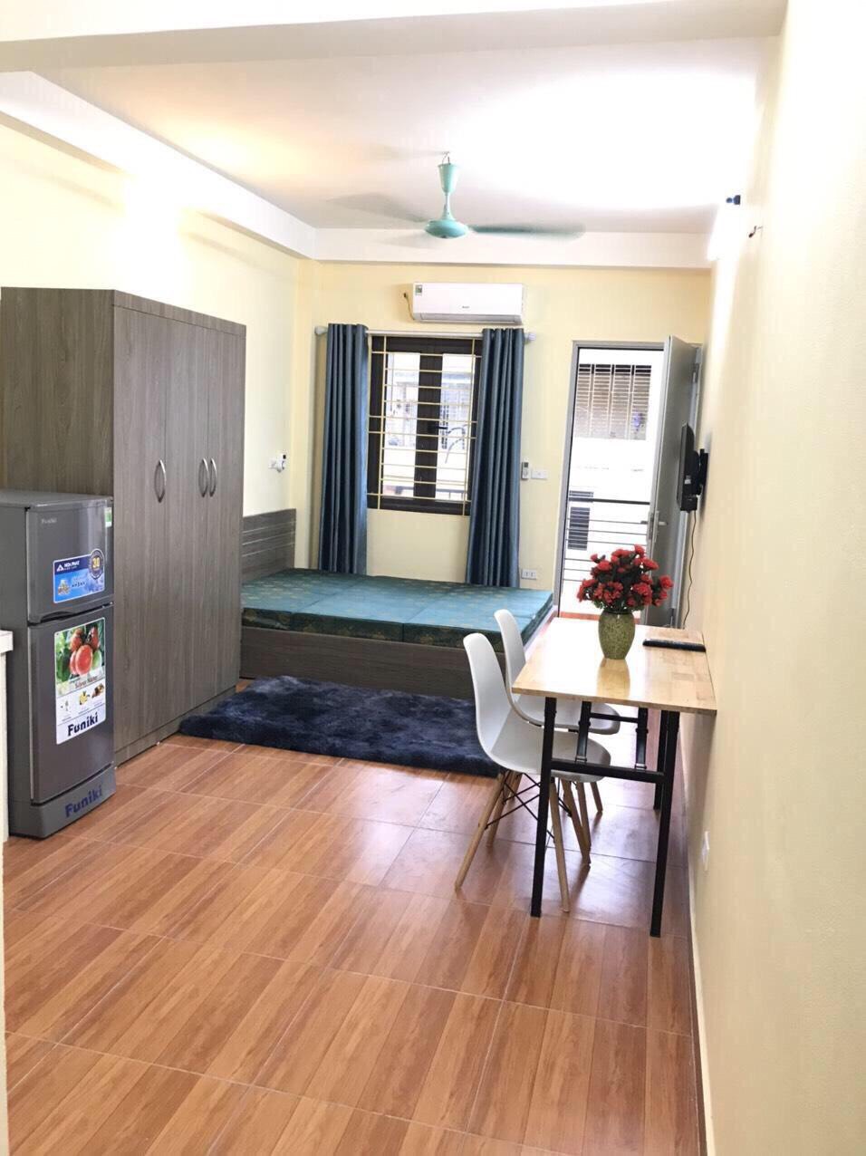 Cho thuê CCMN tại 171 Nguyễn Ngọc Vũ ban công thoáng - Trung Hòa 16000359