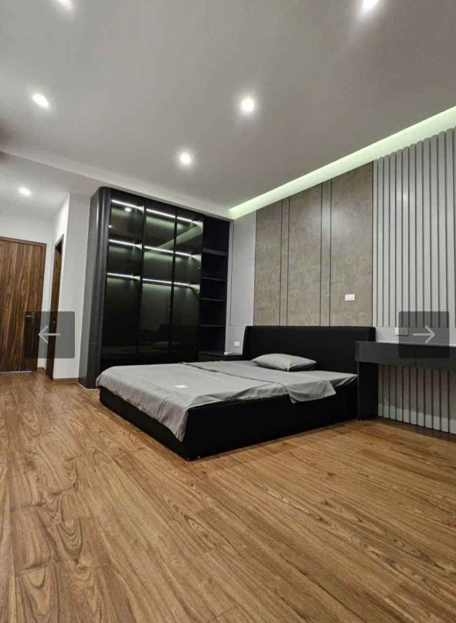 Nhà chất Đống Đa -Thiết kế Đẳng cấp -Phòng rộng- Sàn gỗ -Thang Máy- Giá tôt 16000364
