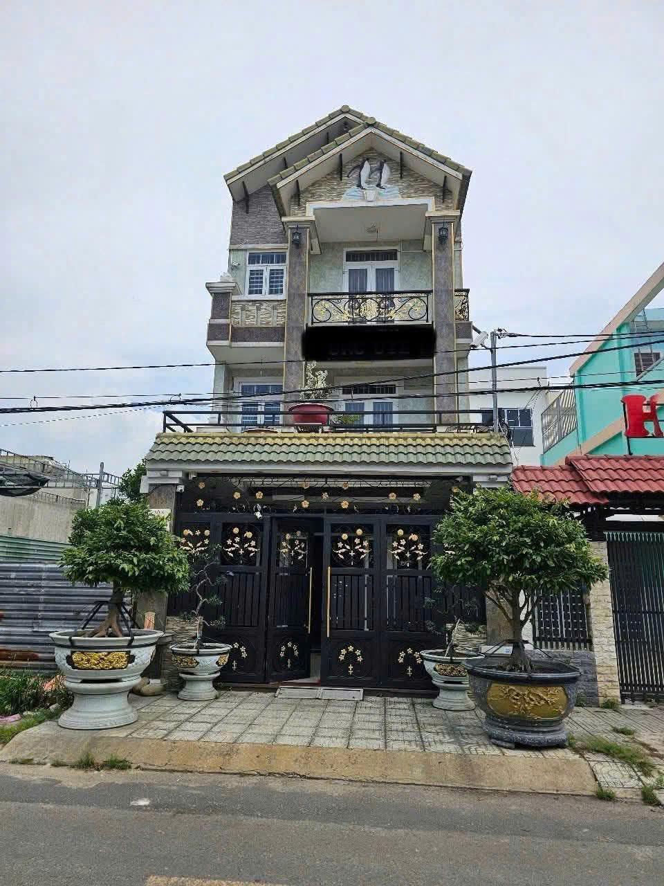 NHÀ LẦU GẦN CHỢ ĐẦU MỐI HÓC MÔN – NGANG 6M – 3 TẦNG – GIÁ CHỈ 8.7 TỶ 16000389