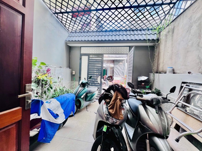 Bán nhà đường Man Thiện, Phường Tăng Nhơn Phú A, Q9, Thủ Đức, TP HCM. DT 72m2, 3 tầng, sổ hồng. Giá 16000405