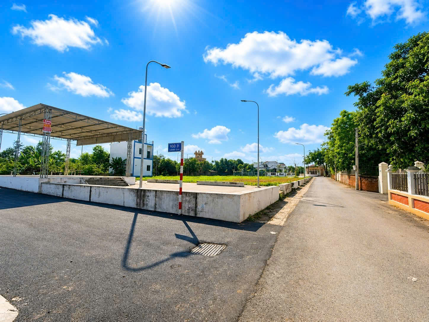 em cần bán gấp mảnh đất Hoà Lạc ( trục chính đường Cổ Đông )  16000451