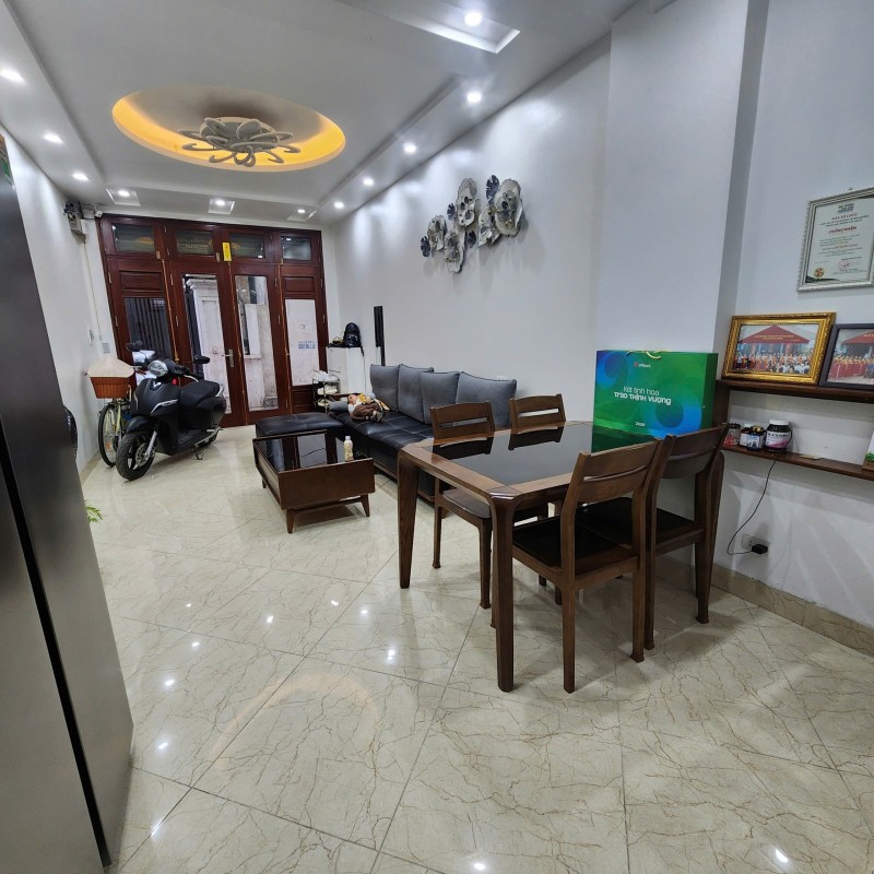 NGỌC THỤY – Ô TÔ VÀO NHÀ – KINH DOANH TỐT – 39M² – 5 TẦNG 16000458