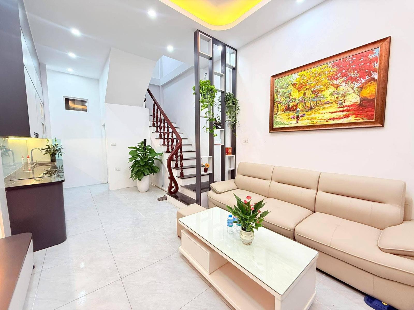 VEN HỒ TÂY Trích Sài – Bán nhà đẹp 2 mặt ngõ ôtô 70m2 5T MT 4m 40tỷ 16000538