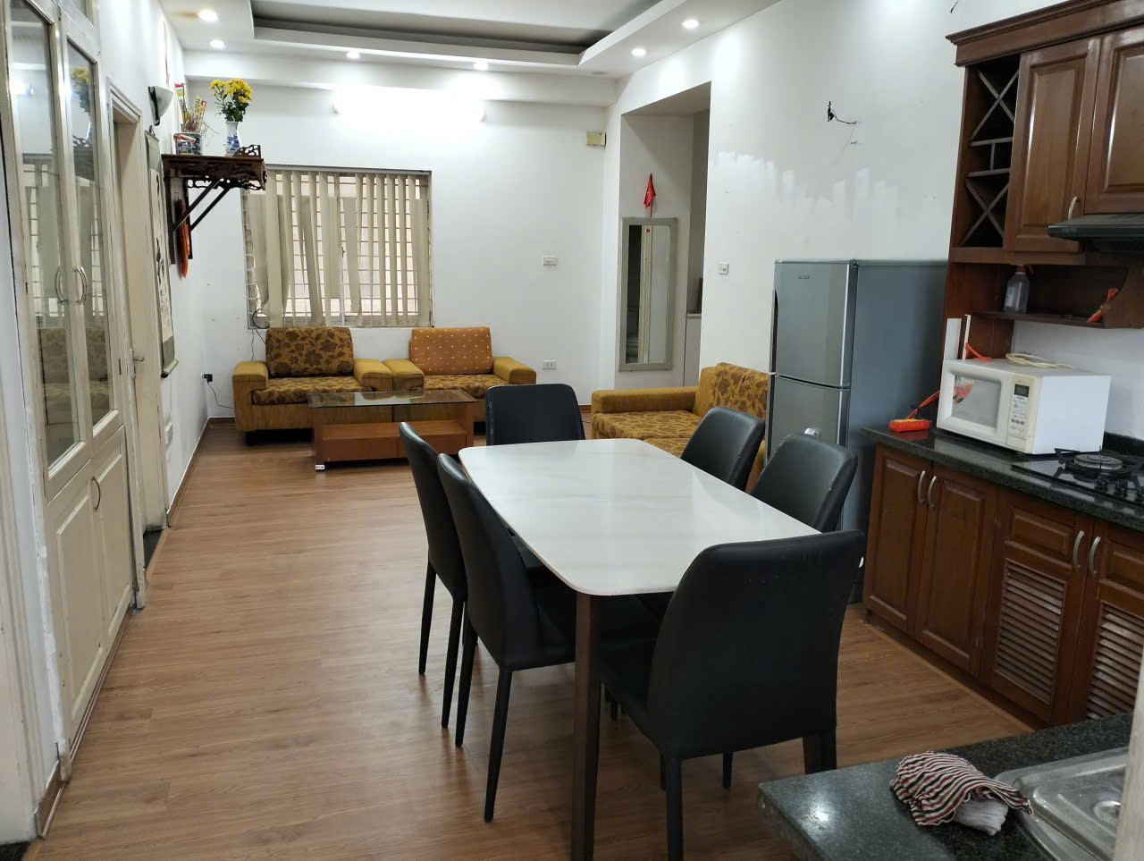 CHO THUÊ CĂN HỘ 503 NHÀ E3A, SỐ 7 VŨ PHẠM HÀM, YÊN HOÀ CG, HN LH CHÍNH CHỦ 0985.951919 16000657