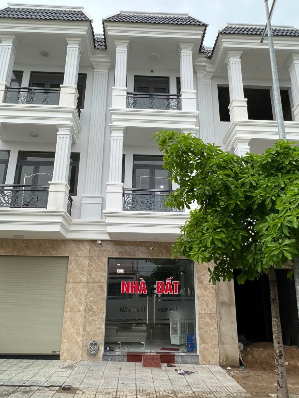 NHÀ CHÍNH CHỦ- GIÁ TỐT BÁN NHANH NHÀ VỊ TRÍ ĐẸP tại P. DĨ AN, TP DĨ AN, BÌNH DƯƠNG – FULL Nội Thất 16000665