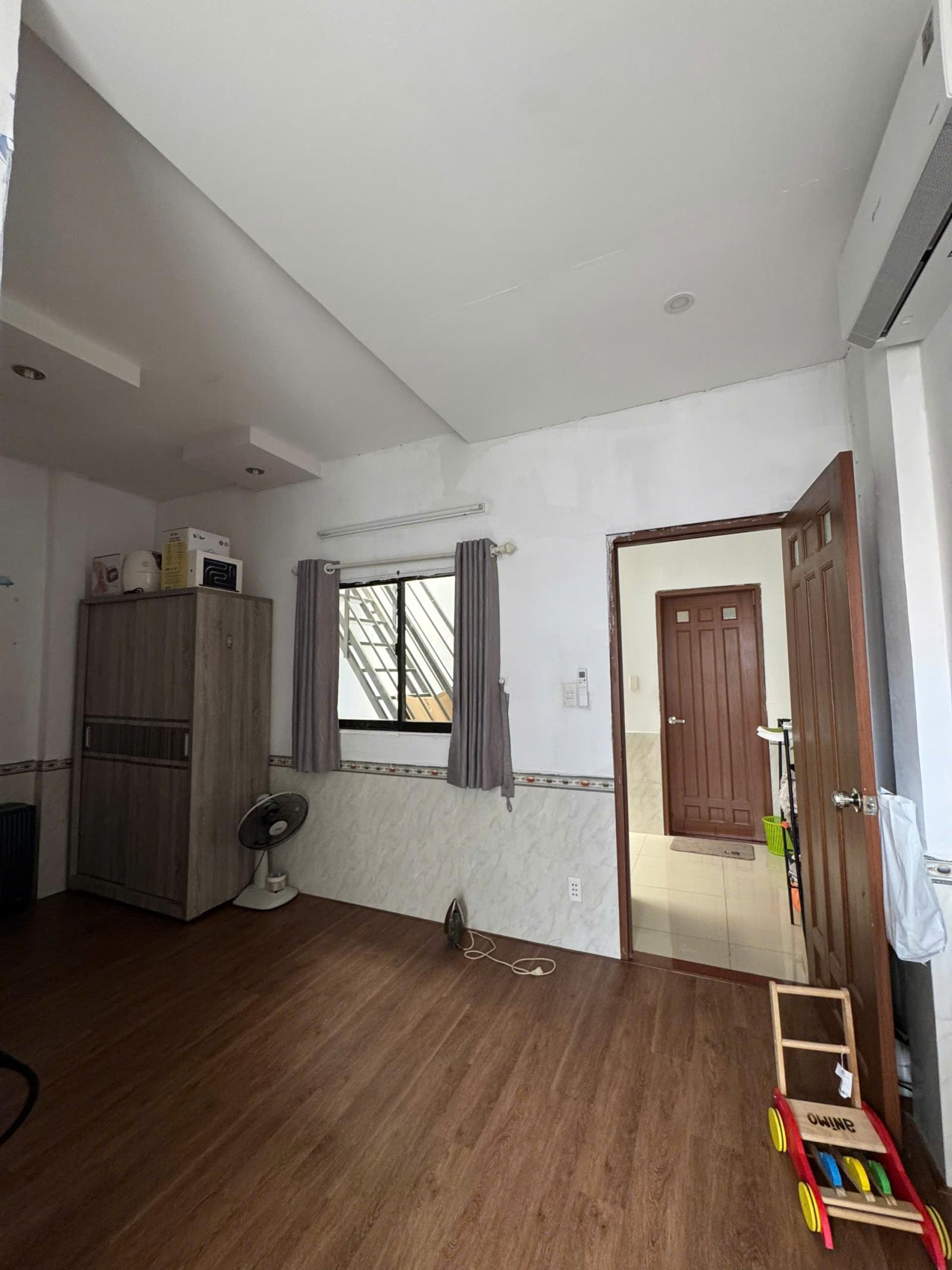 Bán Nhà Đẹp Chỉ 1 Thùng Sơn 5x14- 11 Tỷ 5-Quận 7 16000674