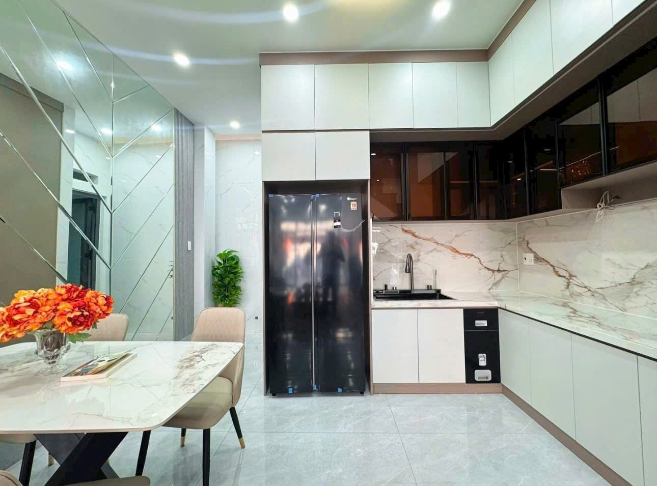 BÁN NHÀ MỚI 55m2 4 Tầng Ngay Mặt Tiền Chỉ 7 Tỷ 55 16000683