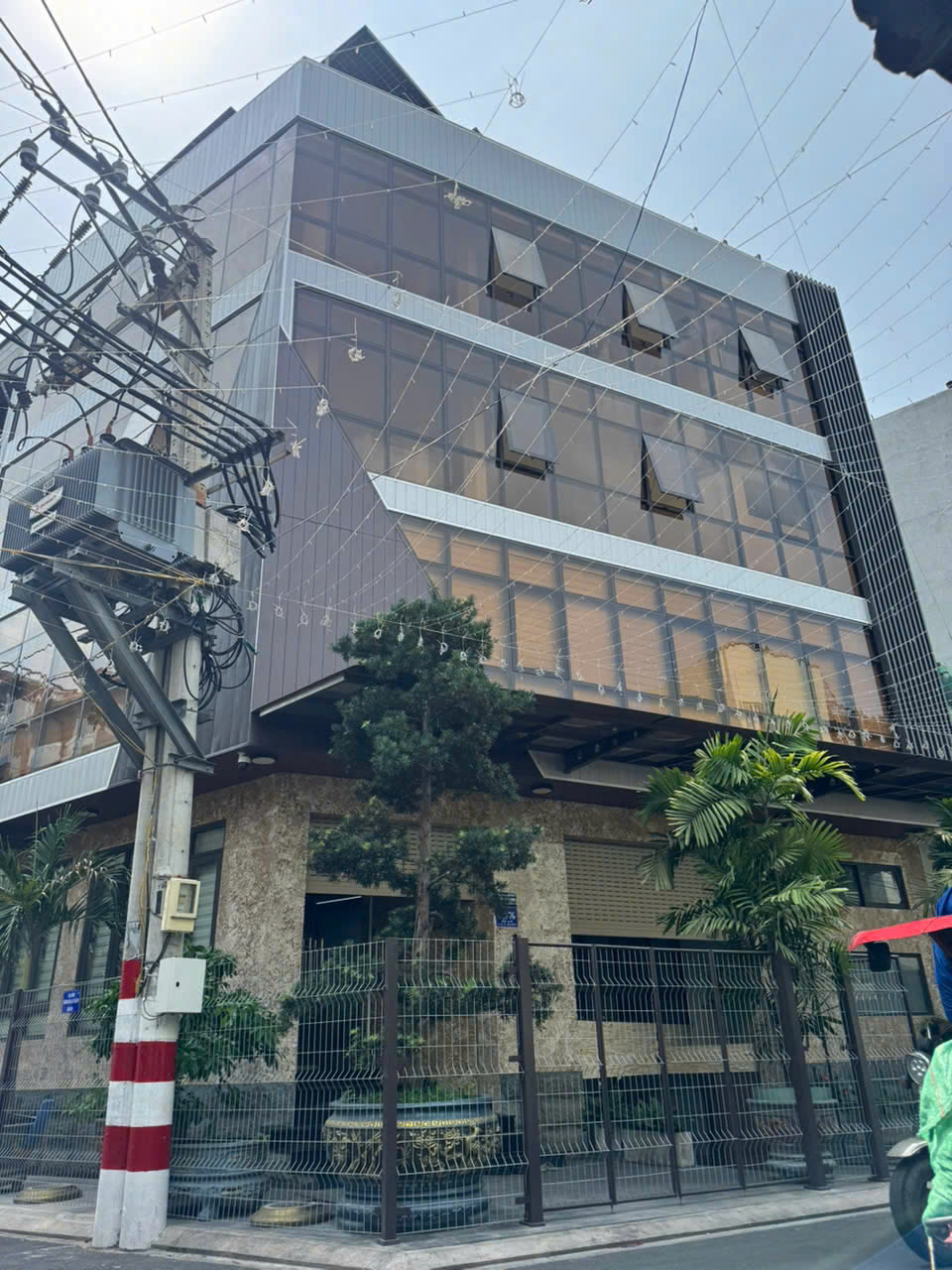 Cho thuê văn phòng 88M²  tại  Âu Cơ – Tân Bình – giá chỉ  22,22 triệu/ tháng 16000695