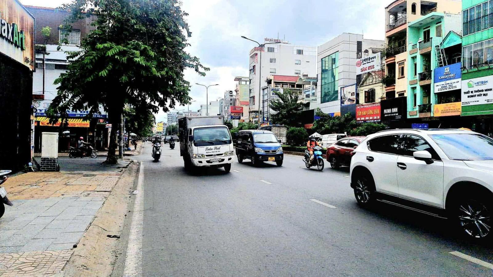 Bán nhà Mặt tiền Cộng Hòa - gần Ấp Bắc, ETOWN, 3,5x22,5m, 3 Tầng, 1 đời chủ, hạ 18,4 tỷ. 16000895