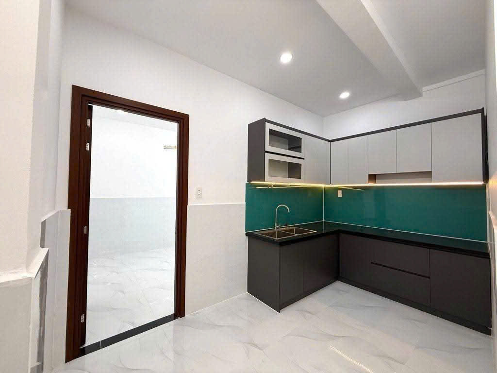 Bình Tân- Chỉ 5 T.y Nhỉnh - Hẻm 2/ - Đường Xe Hơi Thông - Nhà Đẹp - Gần Nguyễn Sơn - Giáp Tân Phú - 16000917