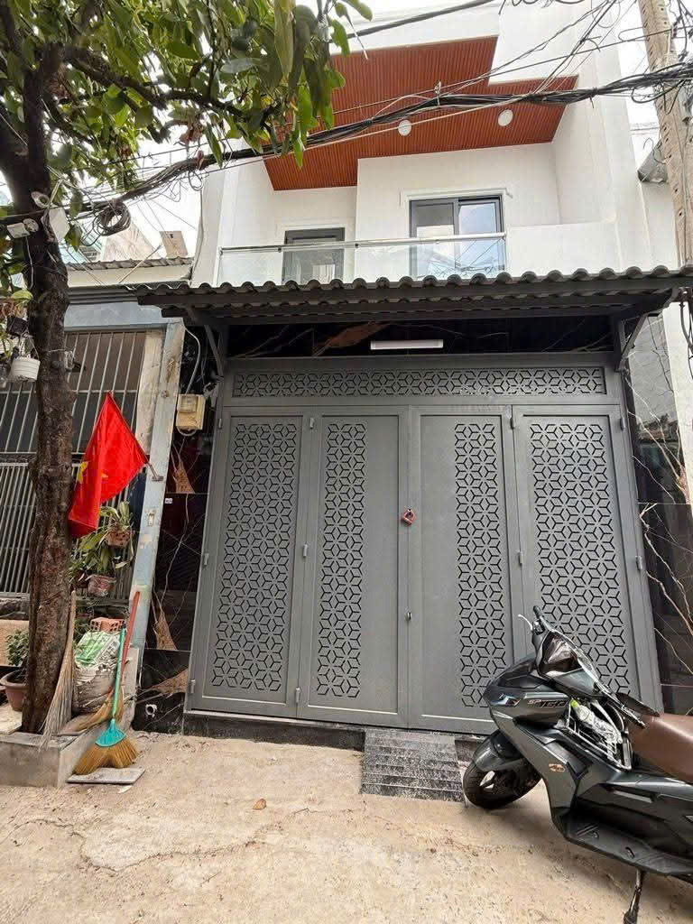 Bình Tân- Chỉ 5 T.y Nhỉnh - Hẻm 2/ - Đường Xe Hơi Thông - Nhà Đẹp - Gần Nguyễn Sơn - Giáp Tân Phú - 16000917