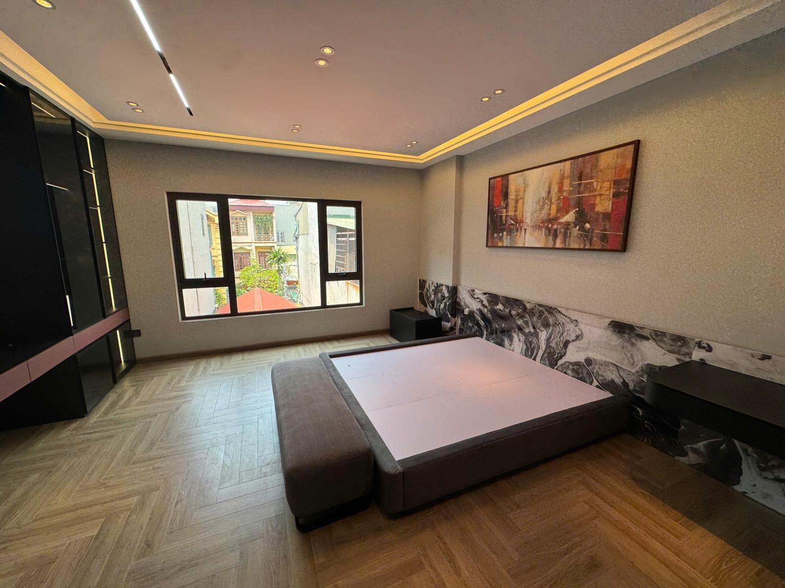 BÁN NHÀ MỚI MẶT NGÕ KINH DOANH Ô TÔ ĐỖ CỬA Phố Ngô Gia Tự 109m2 7 tầng 21.2 tỷ Long Biên. 16000919