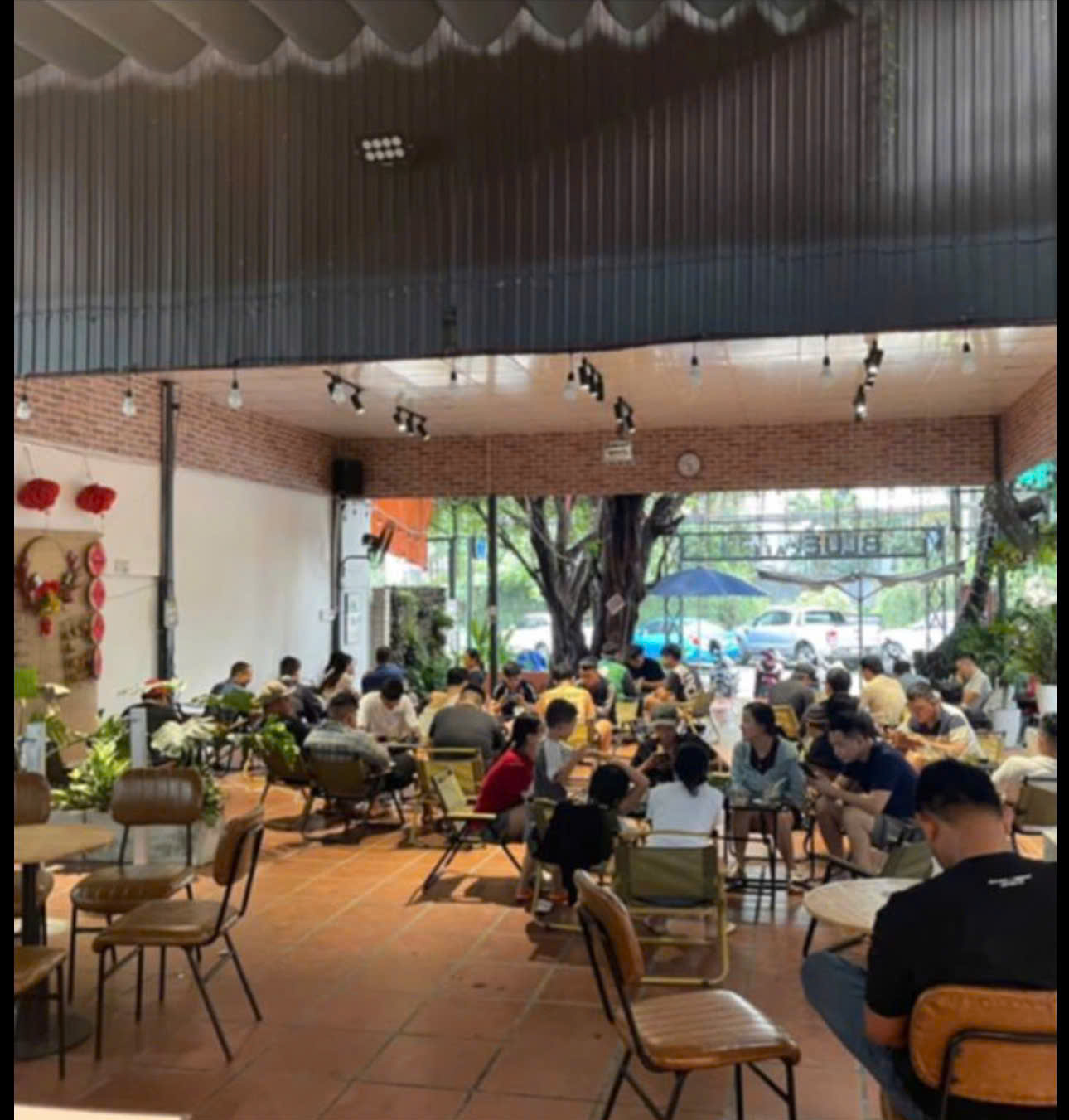 CHÍNH CHỦ CẦN SANG QUÁN CAFE HAI MẶT TIỀN ĐỐI DIỆN CHUNG CƯ SUNVIEW HỒ CHÍ MINH 16000925