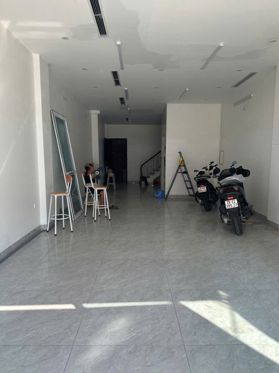 Tặng 20tr cho môi giới, Chủ Nhà cho thuê Cửa Hàng Vị Trí Đắc Địa tại 337 phố Bạch Mai, quận Hai Bà 16001081
