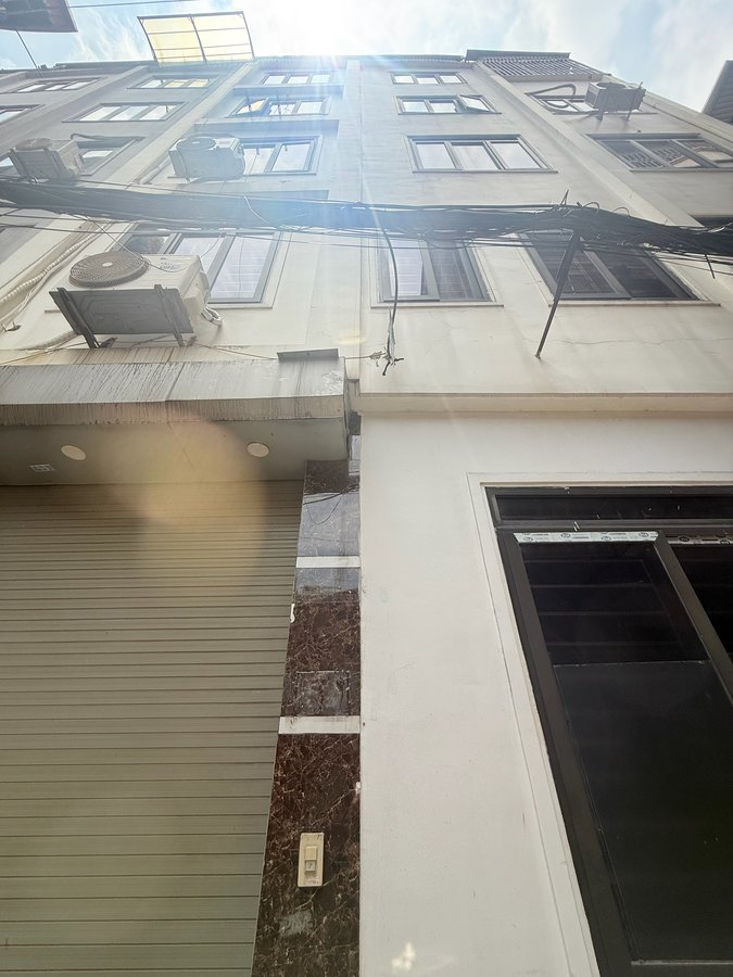 Bán Nhà Giáp Bát. Hoàng Mai. Lô Góc. DT 40m2. MT 8m. 5 Tầng. Giá 9.25 Tỷ. 16001094