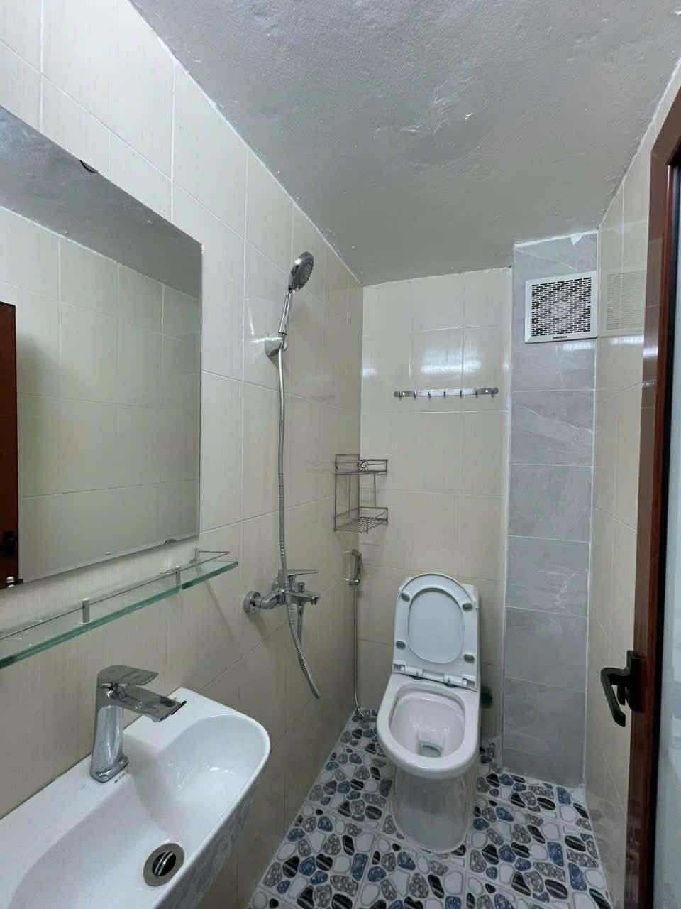 MÌNH CẦN NHƯỢNG PHÒNG TRỌ TẠI  BÙI XƯƠNG TRẠCH, HÀ NỘI 16001099