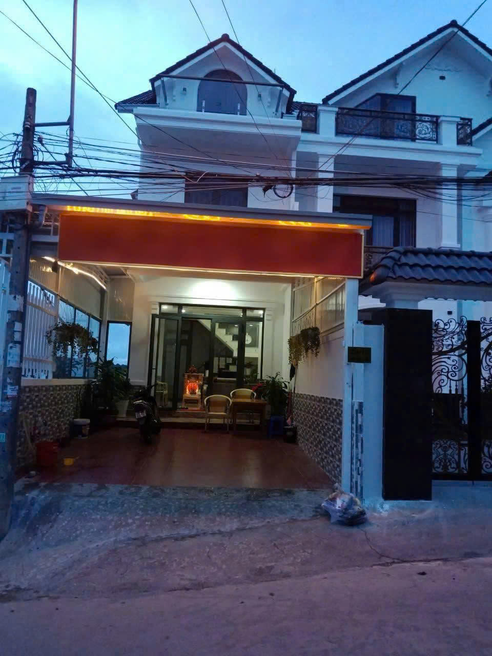 Cho thuê villa 5 phòng ngủ đường Mê Linh phường 9 Đà Lạt giá 17 triệu 16001111