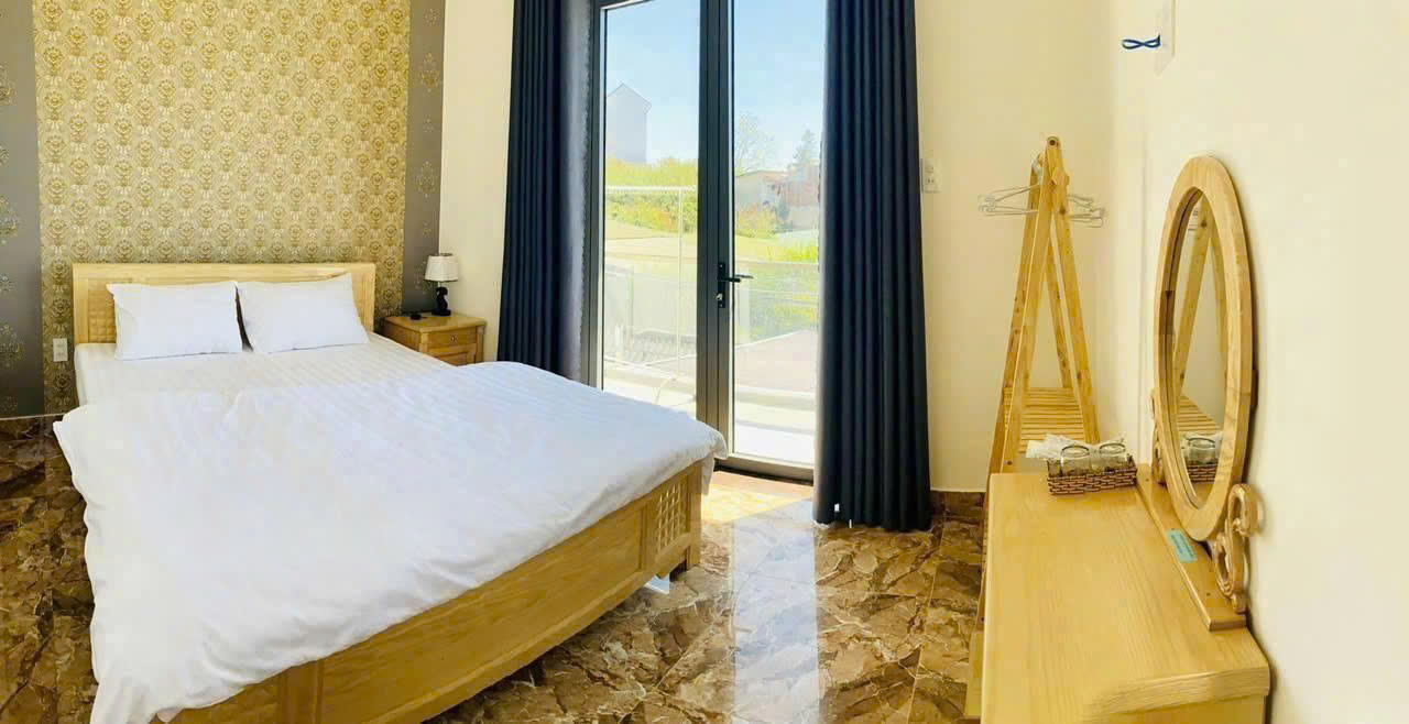 Cho thuê villa 5 phòng ngủ đường Mê Linh phường 9 Đà Lạt giá 17 triệu 16001111