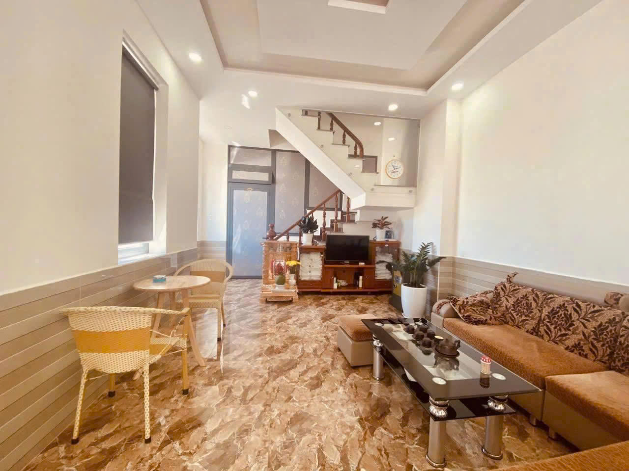 Cho thuê villa 5 phòng ngủ đường Mê Linh phường 9 Đà Lạt giá 17 triệu 16001111