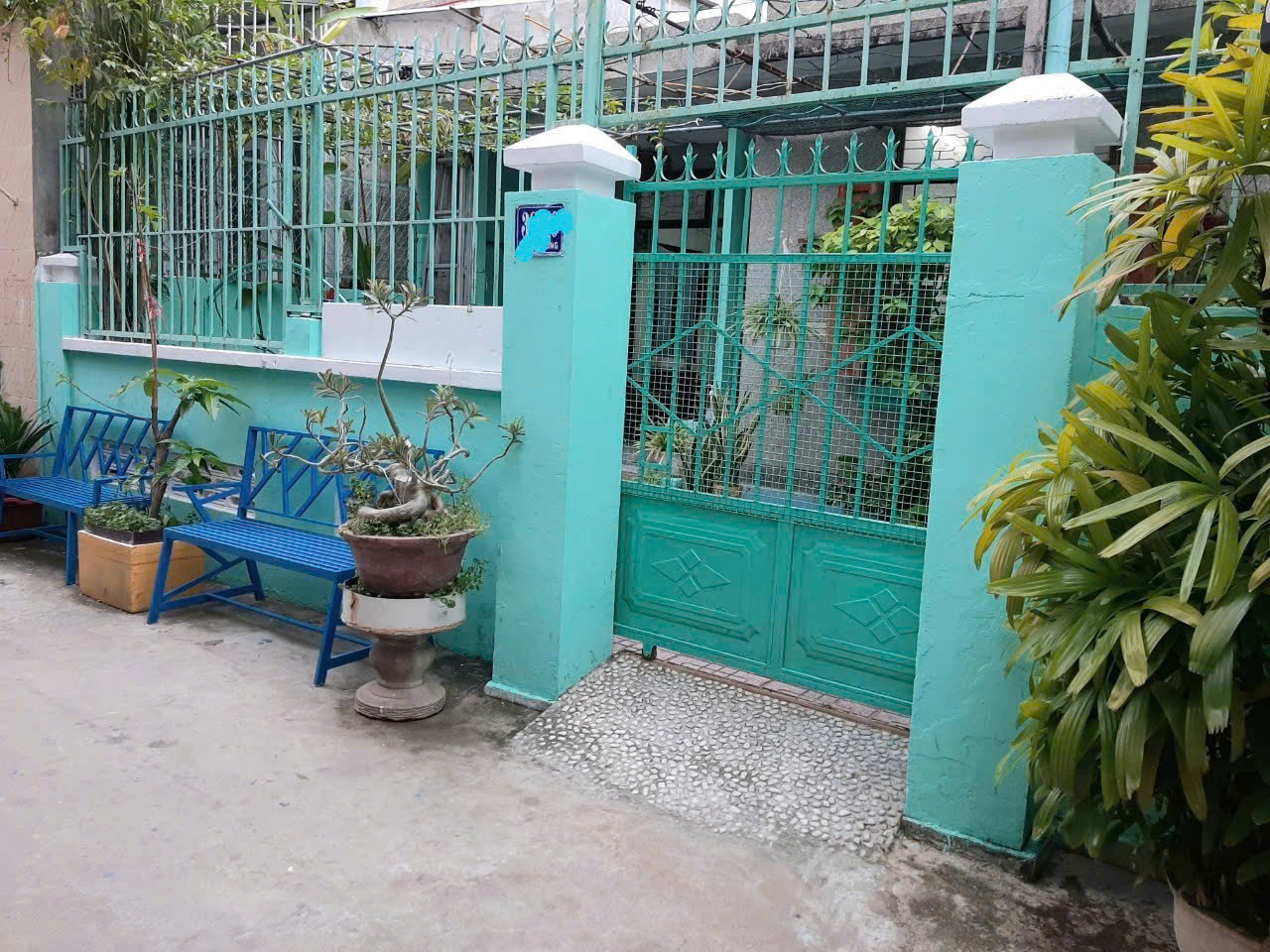 Bán đất tặng nhà C4 khu chợ đêm Hùng Vương - Nha Trang
DT: 131m², ngang 6,3m 
- 
Giá bán : 160tr/m 16001170
