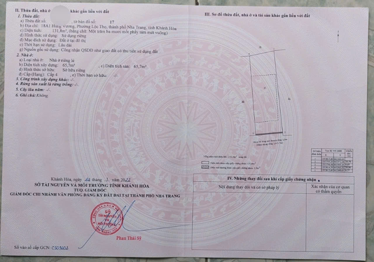 Bán đất tặng nhà C4 khu chợ đêm Hùng Vương - Nha Trang
DT: 131m², ngang 6,3m 
- 
Giá bán : 160tr/m 16001170