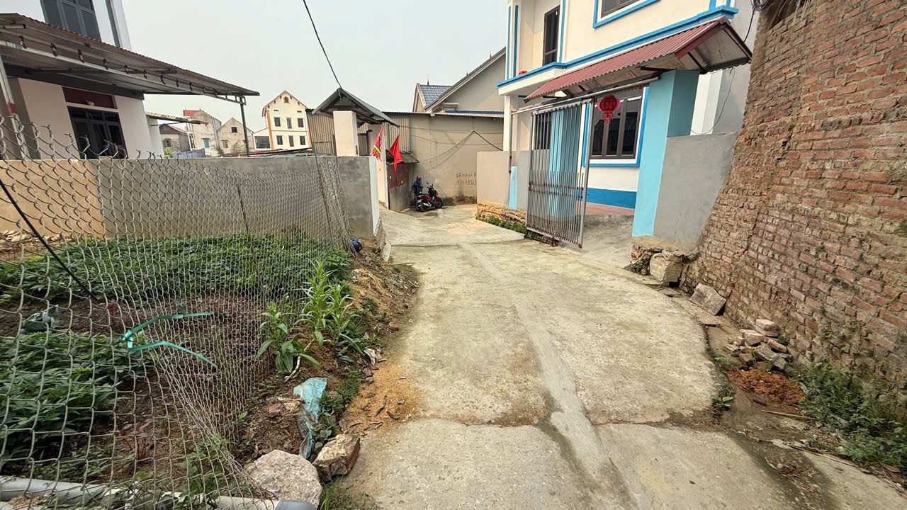 -QUÝ NHÀ ĐẦU TƯ NHANH TAY NHẮC MÁY ĐỂ CHÂP  LẤY CƠ HỘI, VỊ TRÍ KHU ĐÔNG DÂN CƯ TOÀN NHÀ GIẦU -DT 16001373