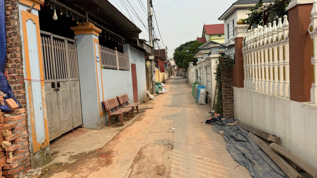 -QUÝ NHÀ ĐẦU TƯ NHANH TAY NHẮC MÁY ĐỂ CHÂP  LẤY CƠ HỘI, VỊ TRÍ KHU ĐÔNG DÂN CƯ TOÀN NHÀ GIẦU -DT 16001373